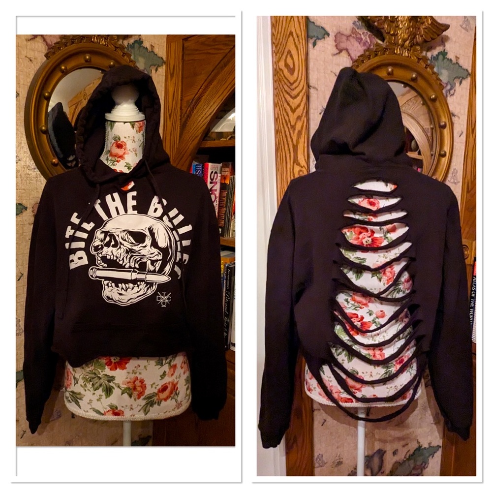 Bite the bullet back-less cropped hoodie